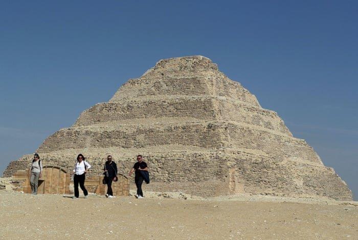 عکس ، وحشت از کرونا در قدیمی ترین هرم مصر