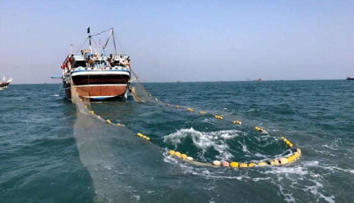 خواستار توقیف تمامی کشتی های صید ترال در دریای مکران هستیم خواستار توقیف تمامی کشتی های صید ترال در دریای مکران هستیم
