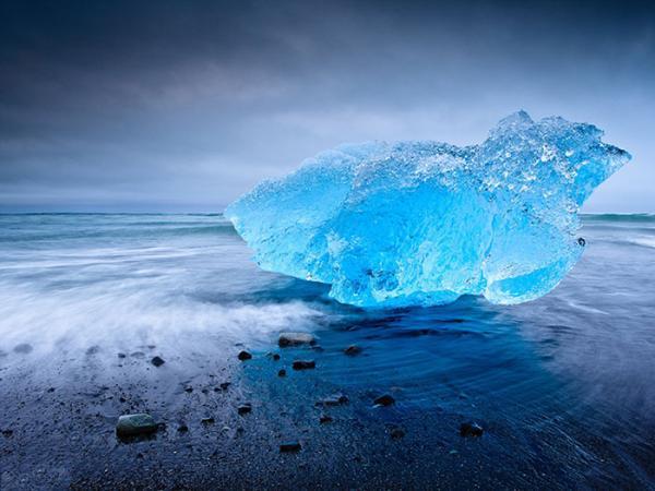 انسان در مقابل یخ: داستان غم انگیز ایسلند